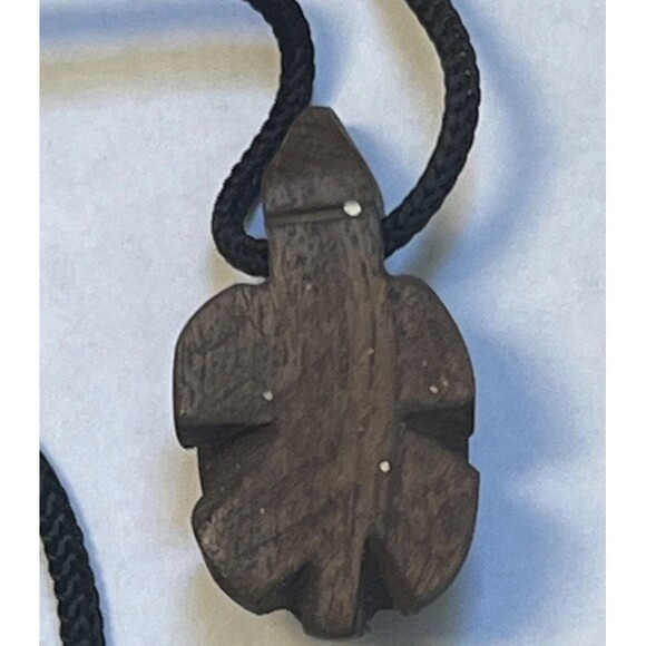 Sea Turtle Necklace Wooden Pendant Handcrafted Wood Marine Amulet Ocean Surf New - Picture 4 of 4